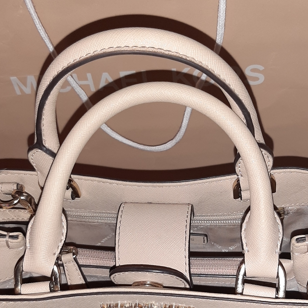 MICHAEL KORS HAILEE SAFFIANO SMALL LEATHER SATCHEL - Picture 10 of 16